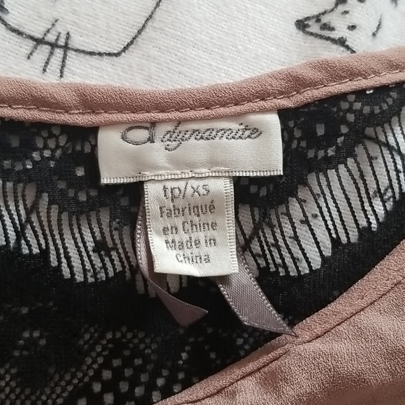 Pink laced back top. - Picture 3 of 3